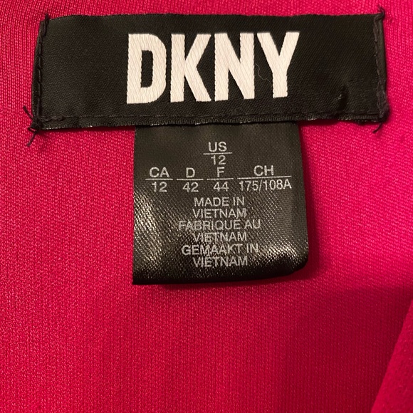 Gorgeous DKNY Dress - Picture 4 of 4